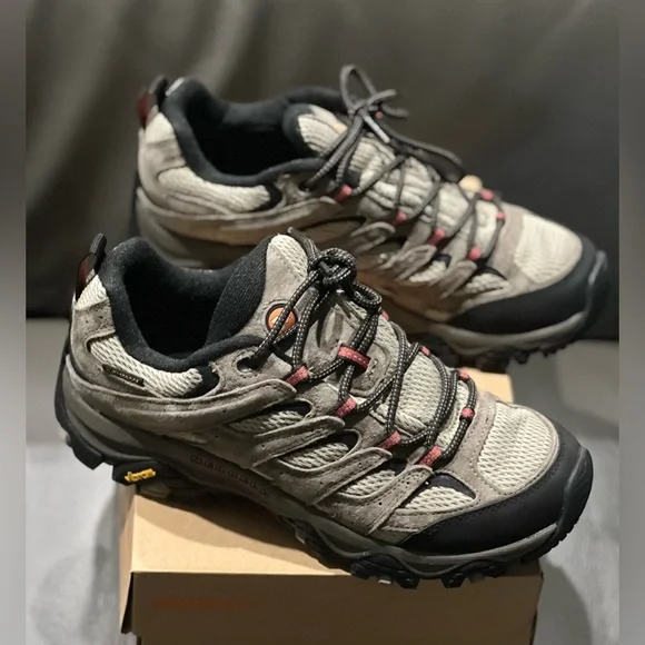 Men, Size 8, brown/ tan/ taupe, Merrell, waterproof. - Picture 1 of 14
